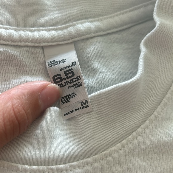 Shark jaw boutique Tee - Picture 3 of 4